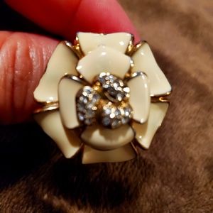 Flower ring